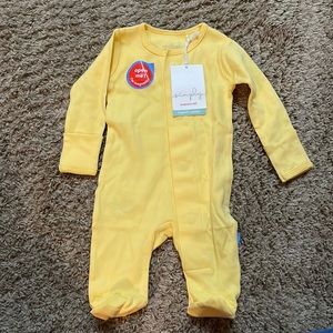 Magnetic Me Simply- newborn footies